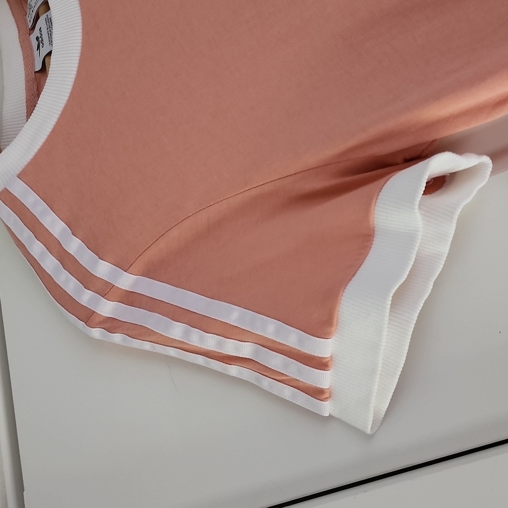 Adidas peach/orange with 3 white stripes t-shirt! - Picture 6 of 7